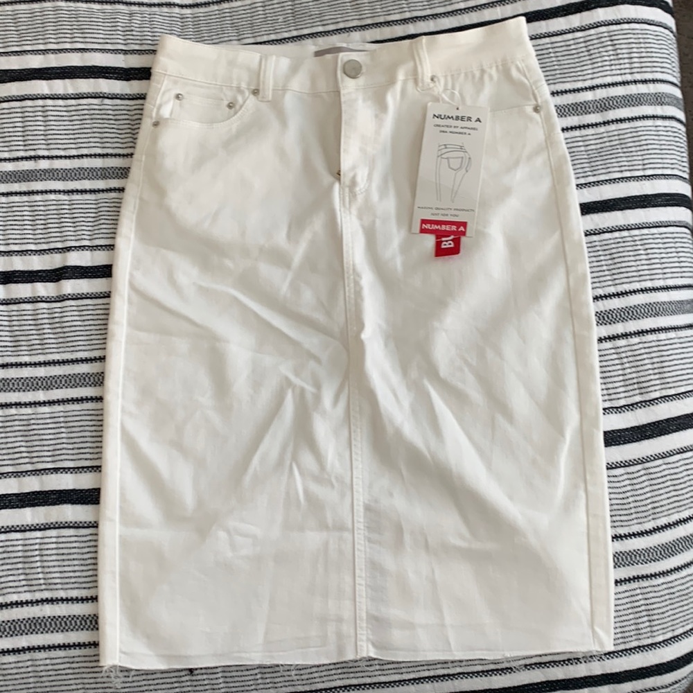 Number A butt lifting skirt
